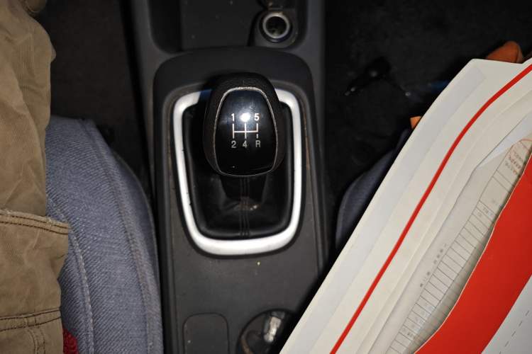 Used Chevrolet Sail 2015 Sail 3 1.5L Manual with Ideal Sunroof Edition Gear Lever