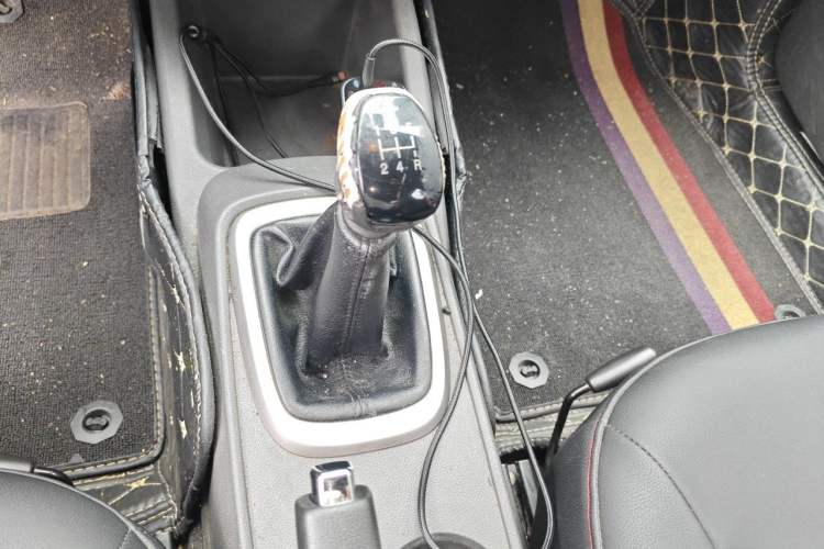 Used Chevrolet Sail 2015 Sail 3 1.3L Manual Ideal Edition Gear Lever