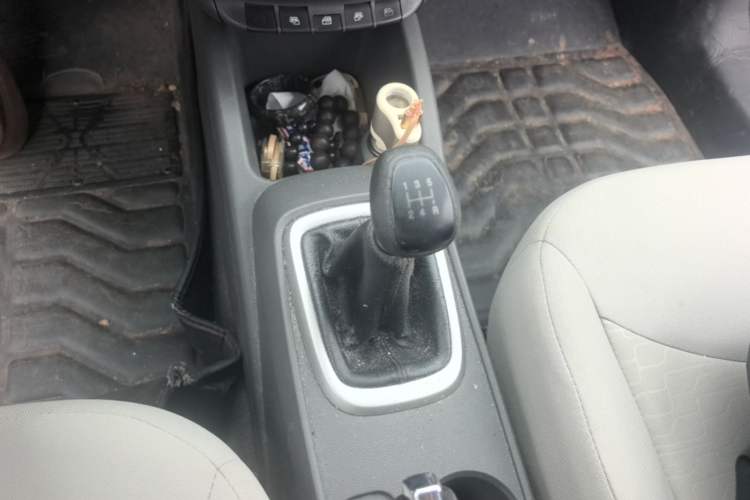 Used Chevrolet Sail 2015 Sail 3 1.5L Manual with Ideal Sunroof Edition Gear Lever