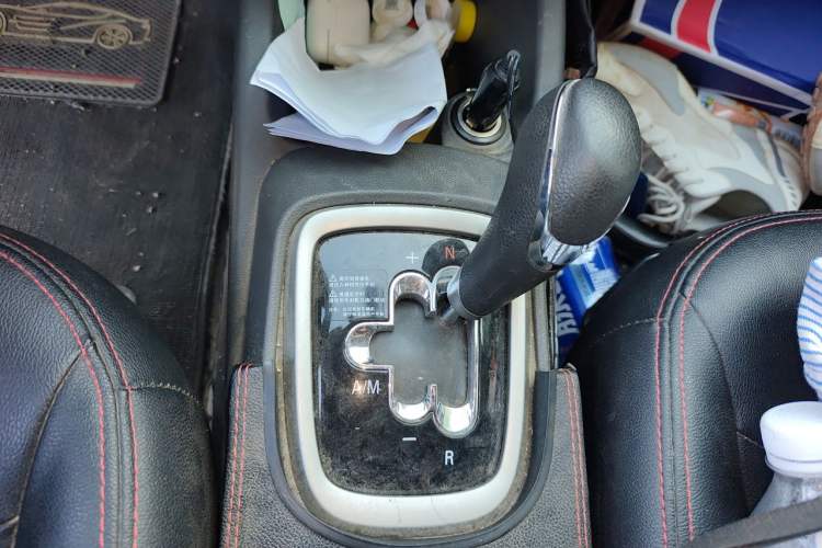 Used Chevrolet Sail 2015 Sail 3 1.3L AMT Ideal Edition Gear Lever
