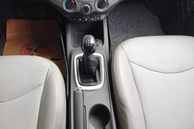 Used Chevrolet Sail 2015 Sail 3 1.5L Manual with Ideal Sunroof Edition Gear Lever