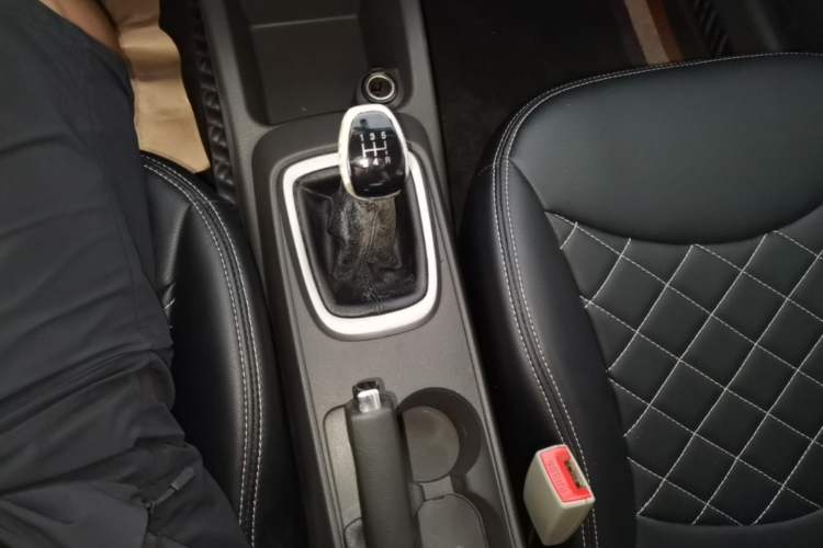 Used Chevrolet Sail 2015 Sail 3 1.3L Manual Ideal Edition Gear Lever