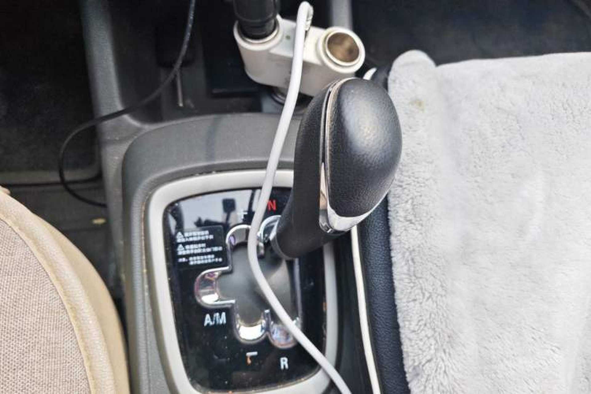 Used Chevrolet Sail 2015 Sail 3 1.3L AMT Ideal Edition Gear Lever