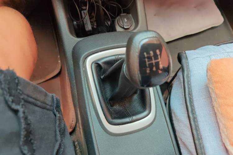 Used Chevrolet Sail 2015 Sail 3 1.3L Manual Ideal Edition Gear Lever