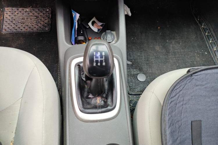 Used Chevrolet Sail 2015 Sail 3 1.5L Manual with Ideal Sunroof Edition Gear Lever