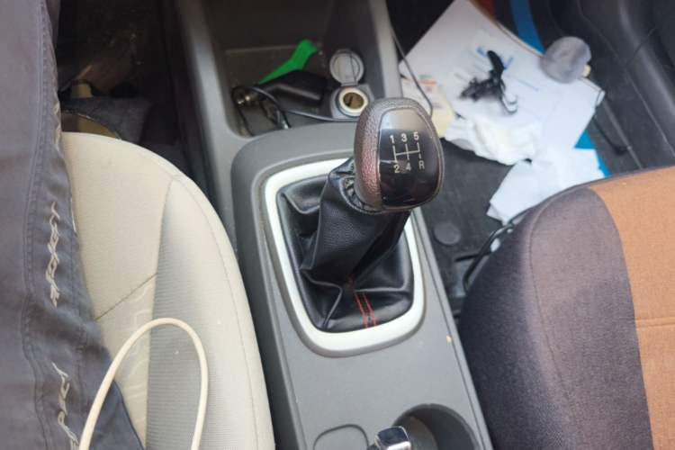 Used Chevrolet Sail 2015 Sail 3 1.5L Manual with Ideal Sunroof Edition Gear Lever