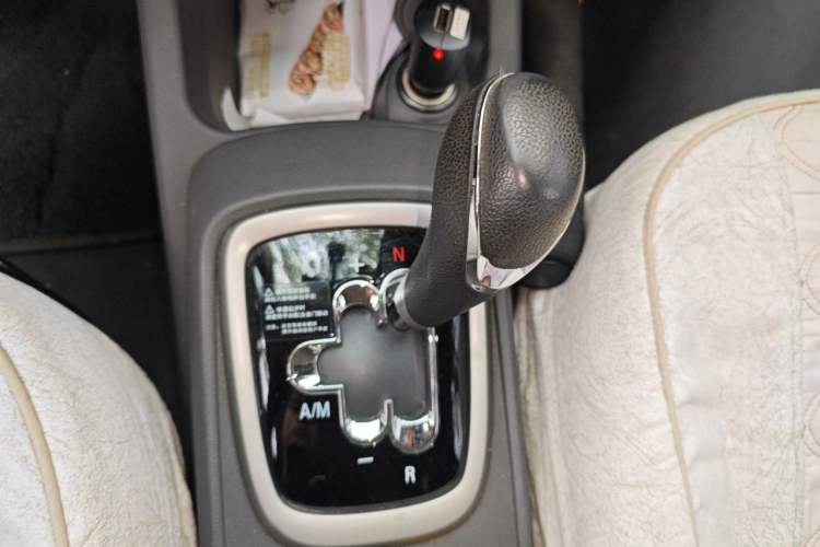 Used Chevrolet Sail 2015 Sail 3 1.3L AMT Ideal Edition Gear Lever