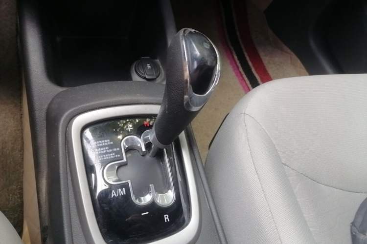 Used Chevrolet Sail 2015 Sail 3 1.3L AMT Ideal Edition Gear Lever