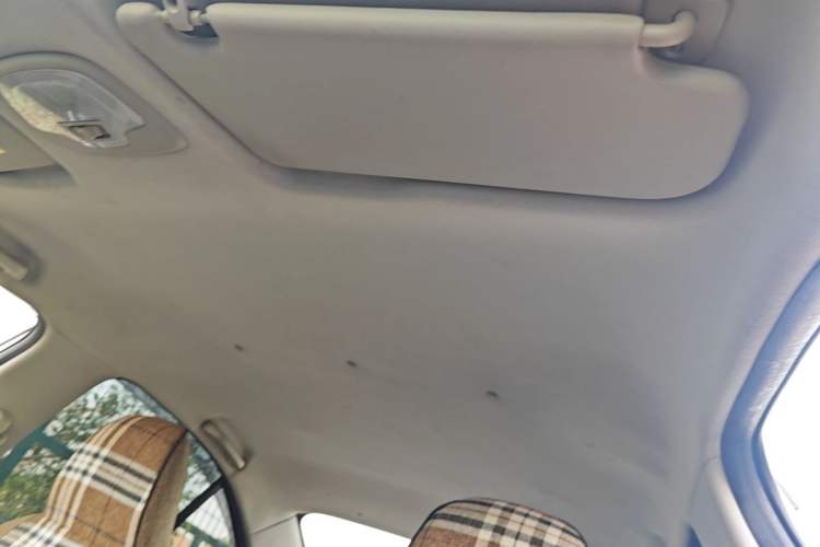 Used Chevrolet Sail 2015 Sail 3 1.3L AMT Ideal Edition Headliner