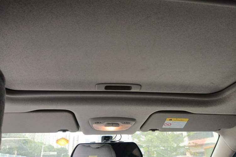 Used Chevrolet Sail 2015 Sail 3 1.5L AMT Happiness Sunroof Edition Headliner