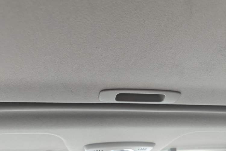 Used Chevrolet Sail 2015 Sail 3 1.3L AMT Ideal Sunroof Edition Headliner