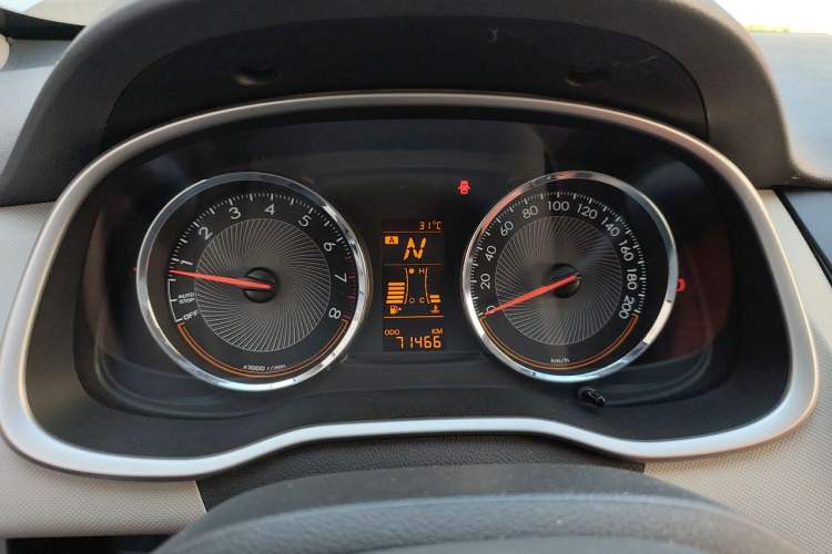 Used Chevrolet Sail 2015 Sail 3 1.3L AMT Ideal Edition Instrument Cluster