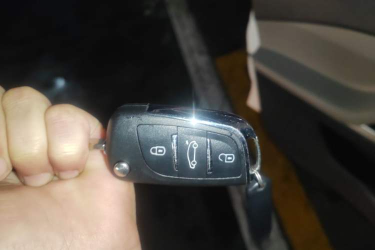 Used Chevrolet Sail 2015 Sail 3 1.3L AMT Ideal Edition Interior 1