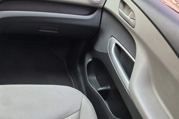 Used Chevrolet Sail 2015 Sail 3 1.5L Manual with Ideal Sunroof Edition Interior 10