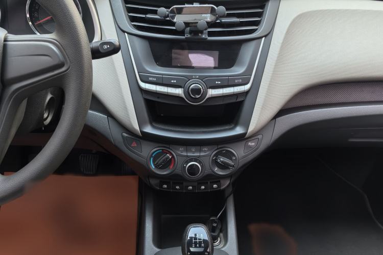 Used Chevrolet Sail 2015 Sail 3 1.5L Manual with Ideal Sunroof Edition Interior 11