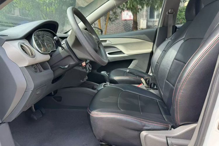 Used Chevrolet Sail 2015 Sail 3 1.3L AMT Ideal Edition Interior 2