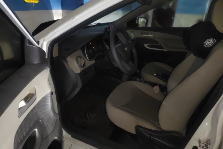 Used Chevrolet Sail 2015 Sail 3 1.3L AMT Ideal Edition Interior 3
