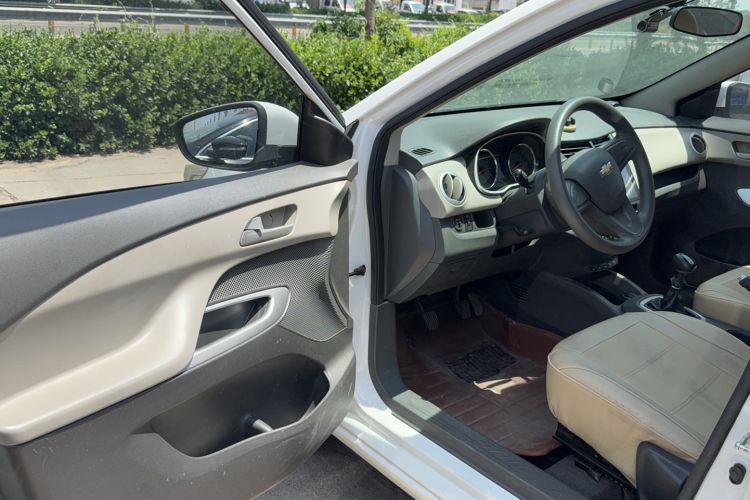 Used Chevrolet Sail 2015 Sail 3 1.5L Manual with Ideal Sunroof Edition Interior 3