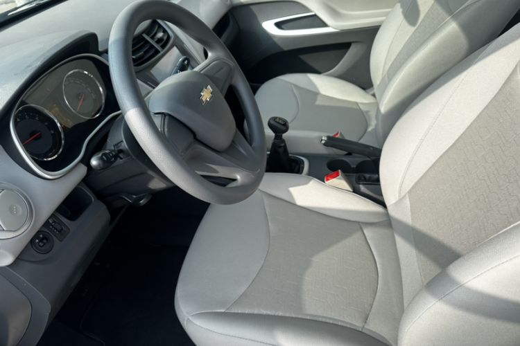 Used Chevrolet Sail 2015 Sail 3 1.5L Manual with Ideal Sunroof Edition Interior 4