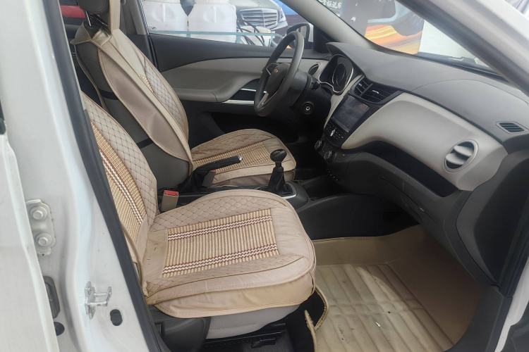 Used Chevrolet Sail 2015 Sail 3 1.5L Manual Happiness Edition Interior 4