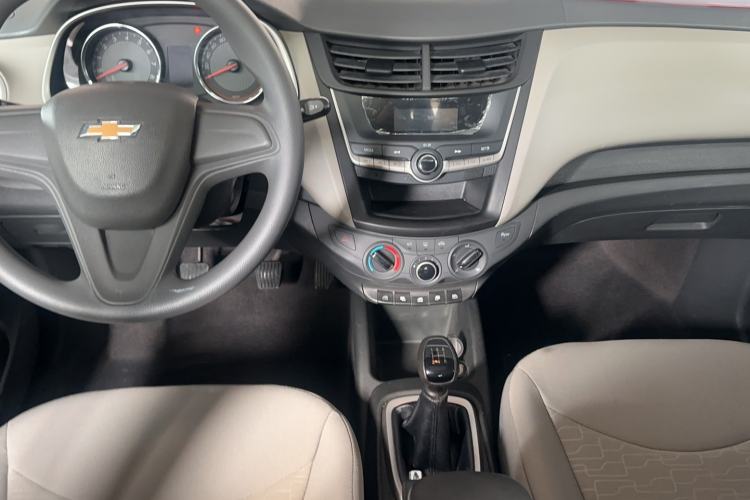 Used Chevrolet Sail 2015 Sail 3 1.5L Manual with Ideal Sunroof Edition Interior 5