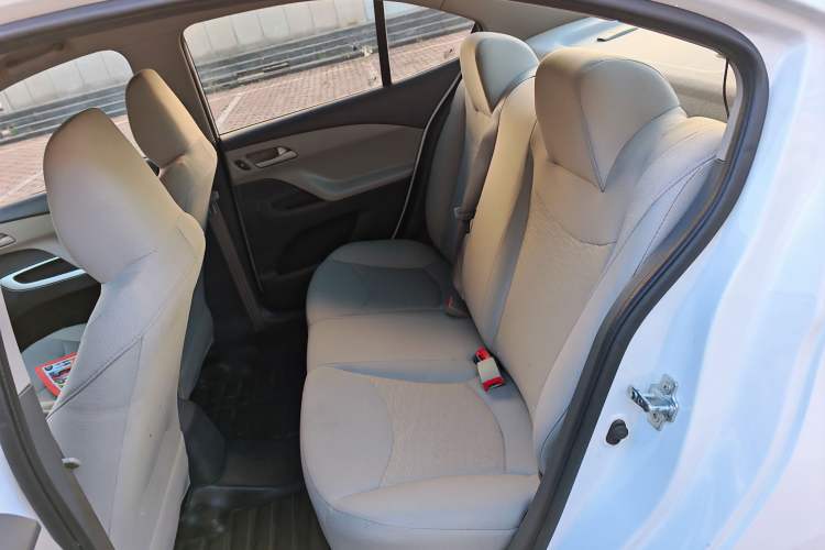 Used Chevrolet Sail 2015 Sail 3 1.3L AMT Ideal Edition Interior 5