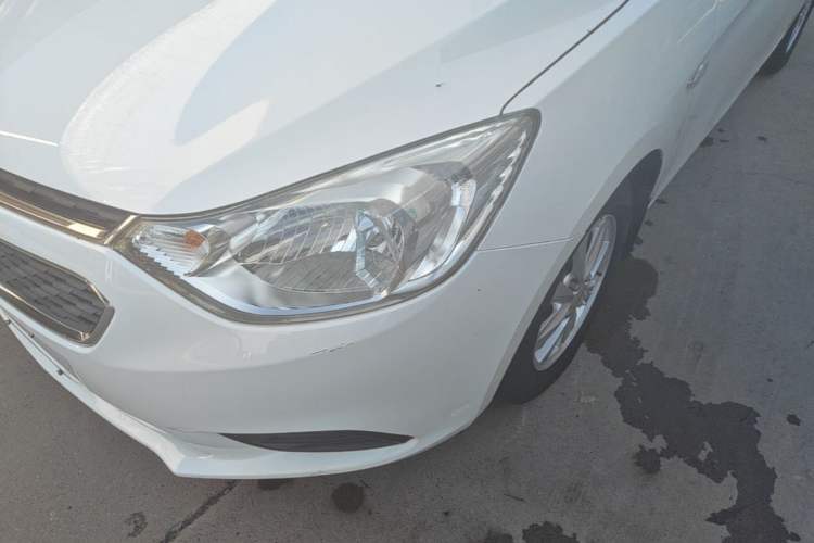 Used Chevrolet Sail 2015 Sail 3 1.5L Manual with Ideal Sunroof Edition Left Front Headlight