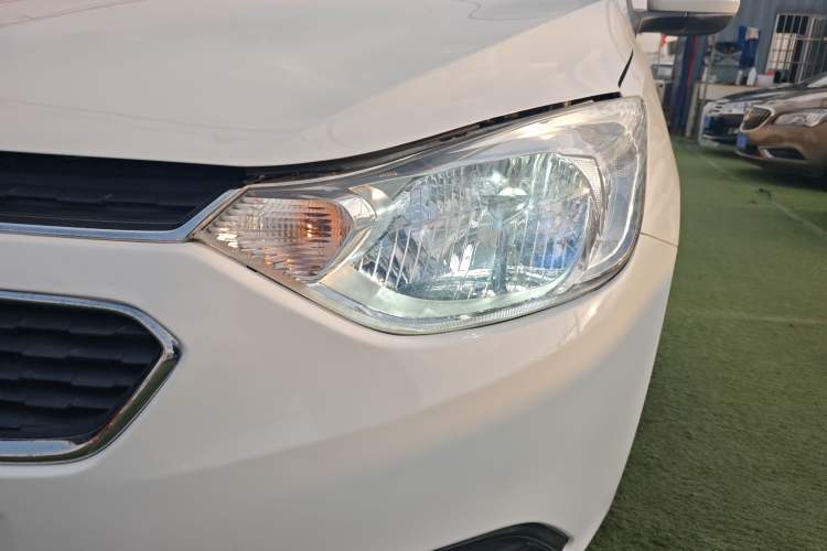 Used Chevrolet Sail 2015 Sail 3 1.3L AMT Ideal Edition Left Front Headlight