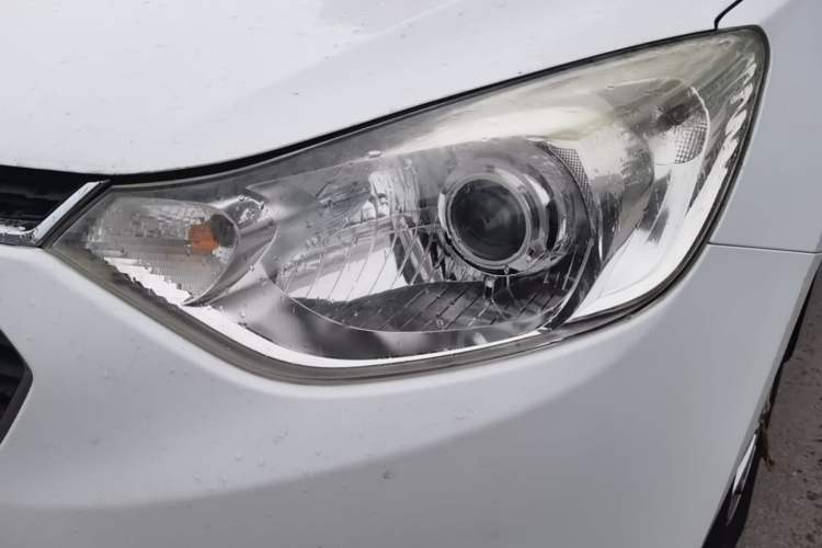 Used Chevrolet Sail 2015 Sail 3 1.5L Manual with Ideal Sunroof Edition Left Front Headlight