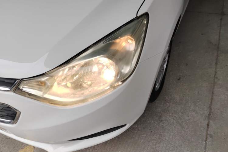 Used Chevrolet Sail 2015 Sail 3 1.3L AMT Ideal Edition Left Front Headlight