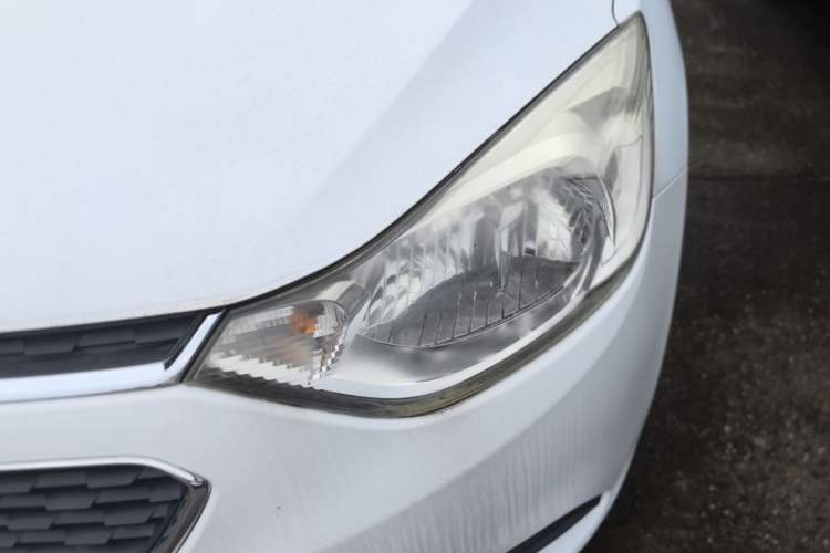 Used Chevrolet Sail 2015 Sail 3 1.5L Manual with Ideal Sunroof Edition Left Front Headlight