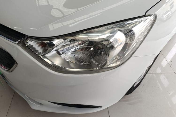 Used Chevrolet Sail 2015 Sail 3 1.3L Manual with Ideal Sunroof Edition Left Front Headlight