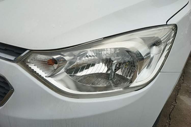 Used Chevrolet Sail 2015 Sail 3 1.5L Manual with Ideal Sunroof Edition Left Front Headlight