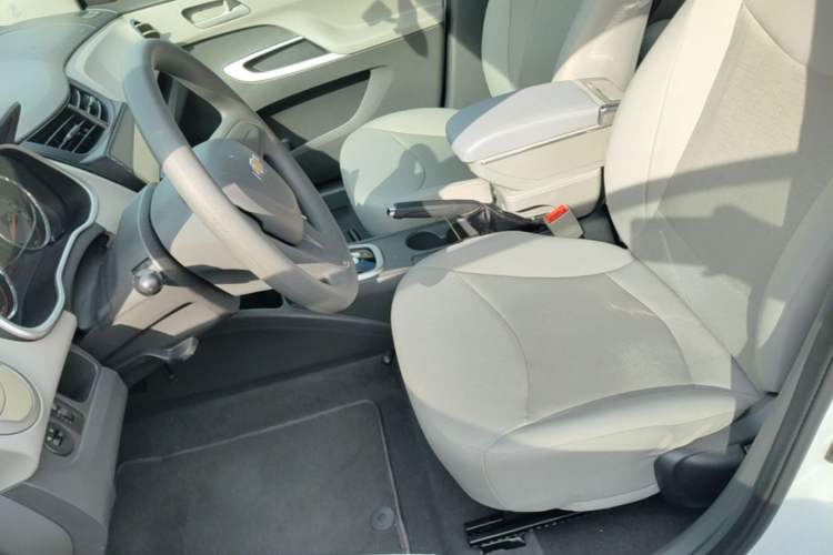 Used Chevrolet Sail 2015 Sail 3 1.3L AMT Ideal Edition Left Front Seat