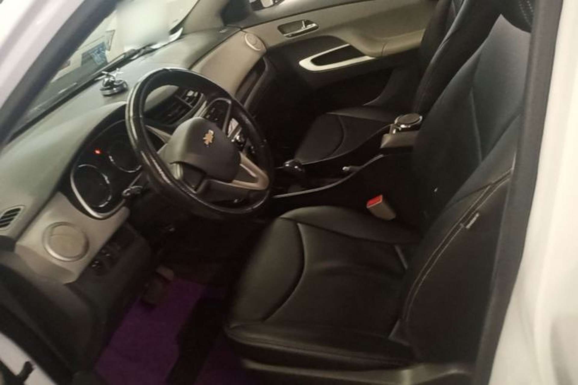 Used Chevrolet Sail 2015 Sail 3 1.5L AMT Happiness Sunroof Edition Left Front Seat