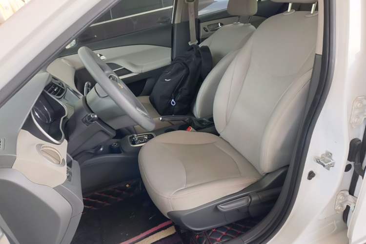 Used Chevrolet Sail 2015 Sail 3 1.5L AMT Happiness Sunroof Edition Left Front Seat