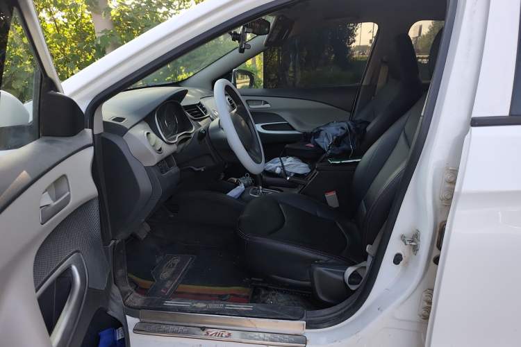 Used Chevrolet Sail 2015 Sail 3 1.3L AMT Ideal Edition Left Front Seat