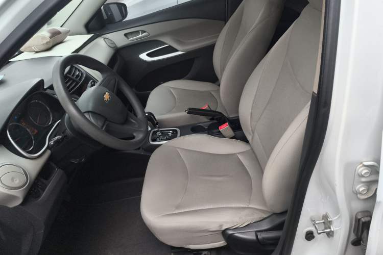 Used Chevrolet Sail 2015 Sail 3 1.3L AMT Ideal Edition Left Front Seat