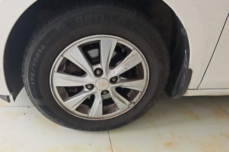 Used Chevrolet Sail 2015 Sail 3 1.3L Manual Ideal Edition Left Front Wheel Hub