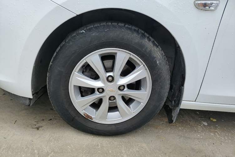 Used Chevrolet Sail 2015 Sail 3 1.3L Manual Ideal Edition Left Front Wheel Hub