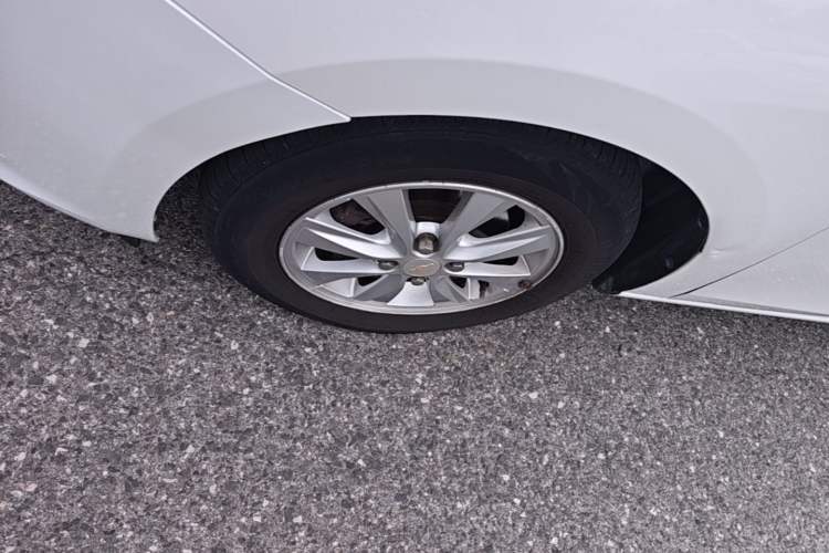 Used Chevrolet Sail 2015 Sail 3 1.5L Manual with Ideal Sunroof Edition Left Front Wheel Hub