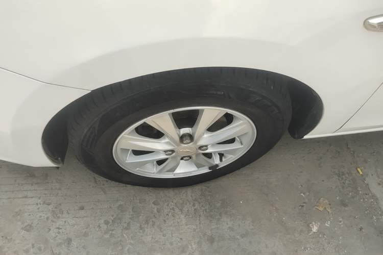 Used Chevrolet Sail 2015 Sail 3 1.3L Manual Ideal Edition Left Front Wheel Hub