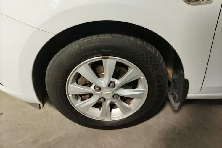 Used Chevrolet Sail 2015 Sail 3 1.3L AMT Ideal Edition Left Front Wheel Hub
