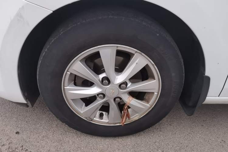 Used Chevrolet Sail 2015 Sail 3 1.5L Manual with Ideal Sunroof Edition Left Front Wheel Hub