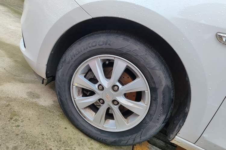 Used Chevrolet Sail 2015 Sail 3 1.5L Manual with Ideal Sunroof Edition Left Front Wheel Hub