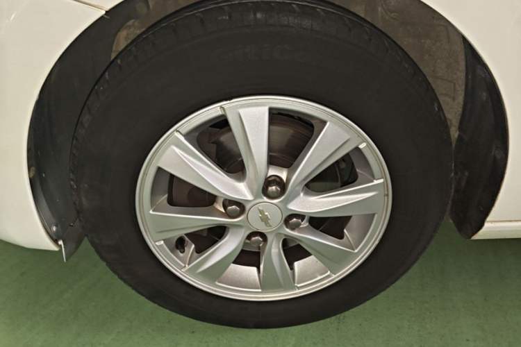 Used Chevrolet Sail 2015 Sail 3 1.5L Manual with Ideal Sunroof Edition Left Front Wheel Hub