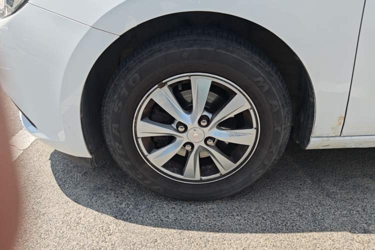 Used Chevrolet Sail 2015 Sail 3 1.5L Manual with Ideal Sunroof Edition Left Front Wheel Hub