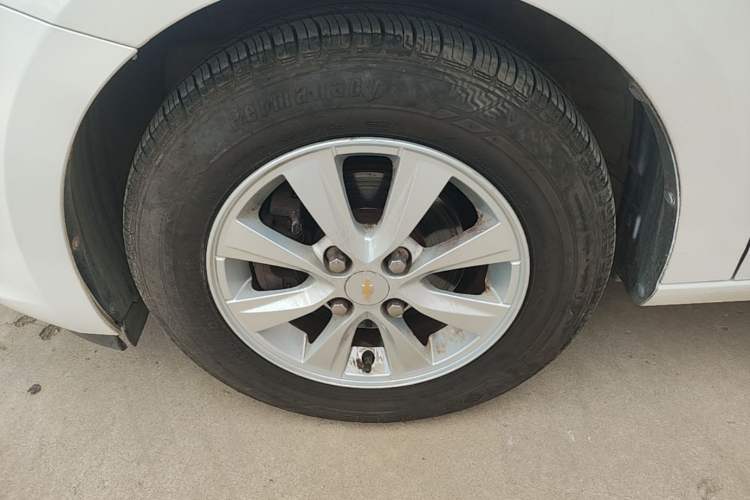 Used Chevrolet Sail 2015 Sail 3 1.3L Manual Ideal Edition Left Front Wheel Hub