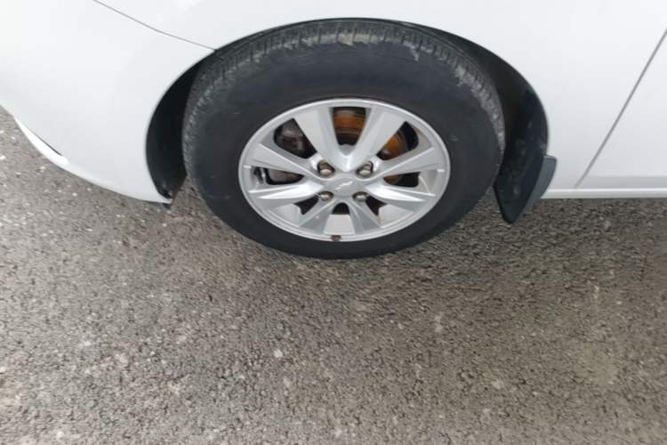 Used Chevrolet Sail 2015 Sail 3 1.5L Manual with Ideal Sunroof Edition Left Front Wheel Hub