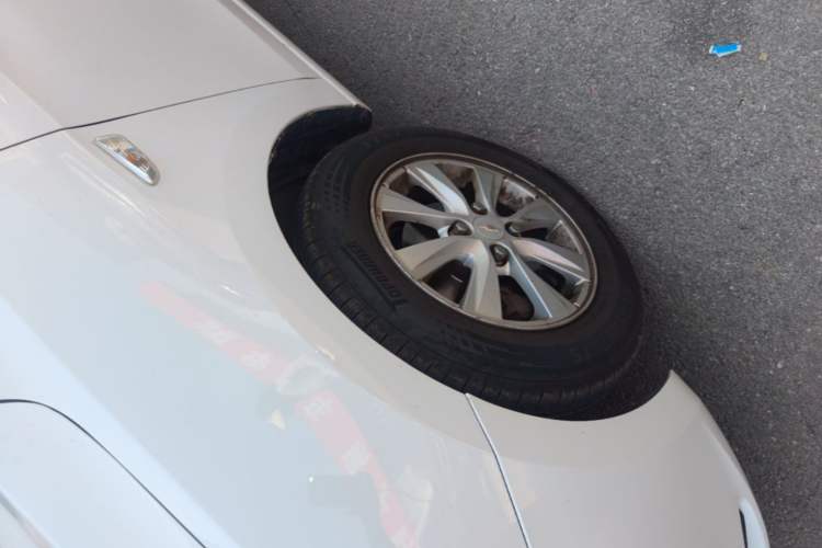 Used Chevrolet Sail 2015 Sail 3 1.5L Manual with Ideal Sunroof Edition Left Front Wheel Hub